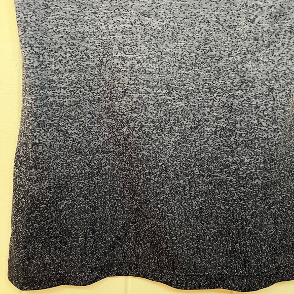 SOLD Nike Grey Dri-Fit Ombré Workout Tank Top (Gym, Running, Training) Size XS - Picture 8 of 9